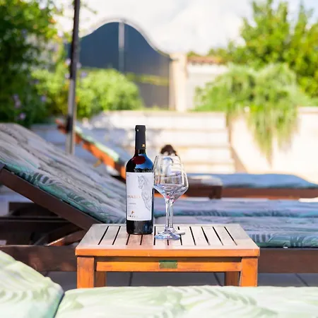Ferienhaus Sabina Mit Zwei Und Pool By Interhome Pula