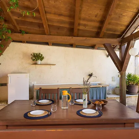 Sabina Mit Zwei Und Pool By Interhome Holiday home *