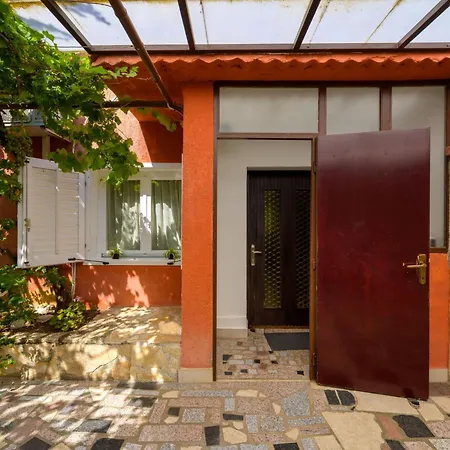 Sabina Mit Zwei Und Pool By Interhome Ferienhaus