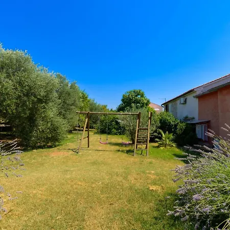 Ferienhaus Sabina Mit Zwei Und Pool By Interhome *